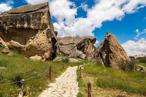 Visite guidée de Gobustan et du temple du feu avec un guide parlant italien
