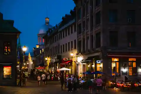 Montréal : Visite à pied du Vieux-Montréal au crépuscule
