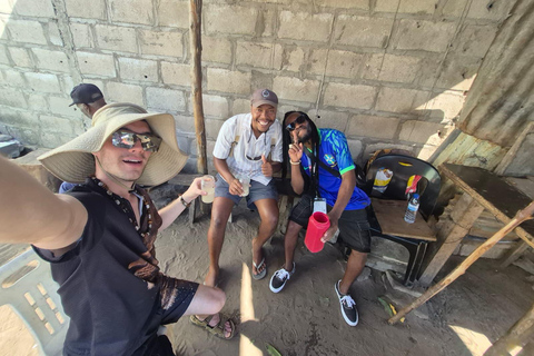 Maputo: Mafalala Food & Culture Walking Tour with Lunch Mafalala Walk & Lunch