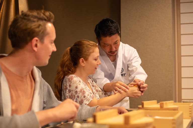 Tokio: Sushi maken met een maaltijd en souvenir