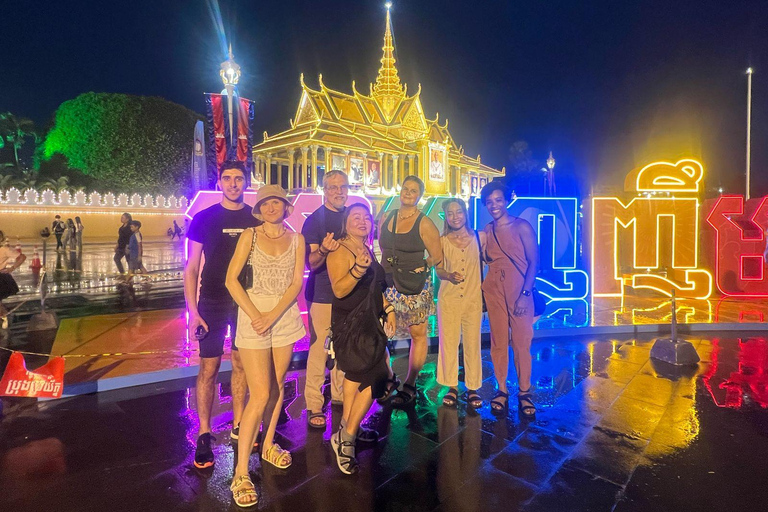 Phnom Penh: Hidden Gems Walking Tour with Local Guide