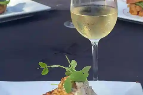Corks & Forks Tour (Strolling)