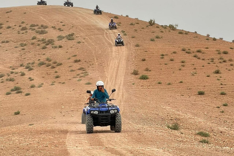 Marrakech: Gita nel deserto di Agafay in quad, cammello e piscina con pranzo