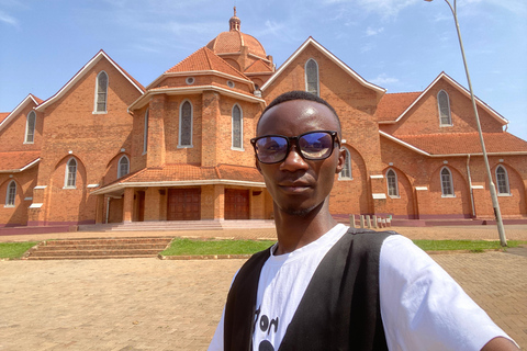 Kampala's Faith, Knowledge & Royalty: A Day Tour with Pickup