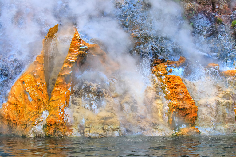 Rotorua: Wai-O-Tapu and Waimangu Volcanic Valley Tour + Boat