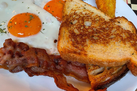 Budapest: Brunch sin fondo de 4 horas con cócteles y cerveza artesanaEspecial Sziget: brunch ilimitado de 4 horas con cócteles y cerveza