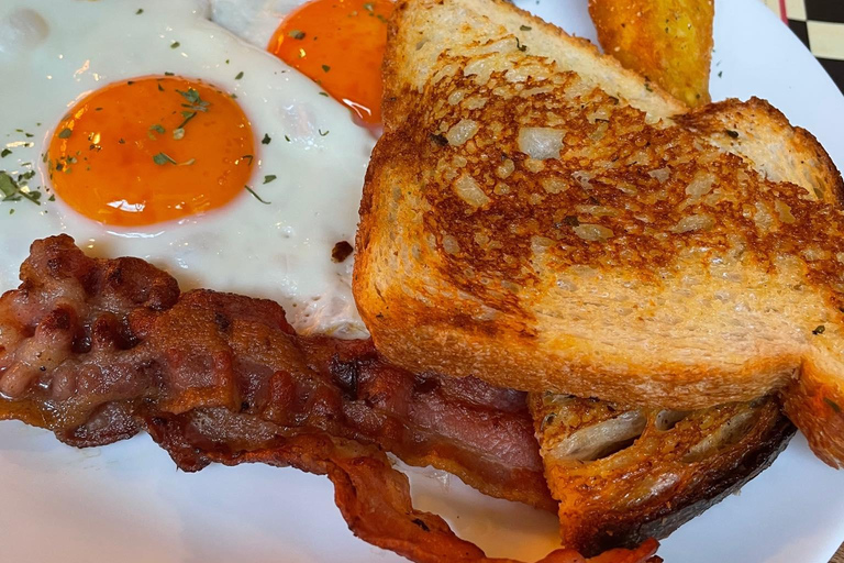 Budapest: Brunch sin fondo de 4 horas con cócteles y cerveza artesanaEspecial Sziget: brunch ilimitado de 4 horas con cócteles y cerveza