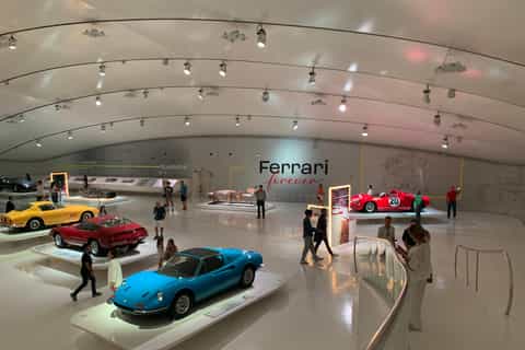 2026年フェラーリ工場、マラネロのラグジュアリーベストツアー - 無料