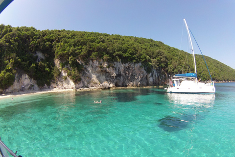 Lefkimmi: Blue Lagoon Cruise with BBQ Lunch and Swim Stops