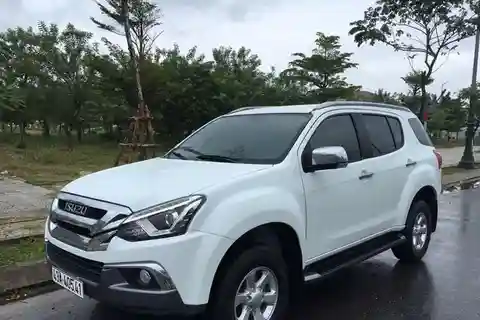 Da Nang: Traslado al aeropuerto a Ba Na Hills- Puente de Oro