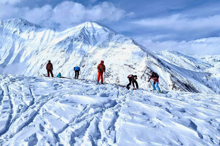 Private Tour ab Kutaisi: Unvergessliche KAZBEKI und GUDAURIPrivate Tour für bis zu 4 Personen