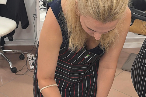 Alicante: Kunsttherapie-Workshop „Wein &amp; Malen”Alicante: Kunsttherapie-Workshop „Wein &amp; Malen“