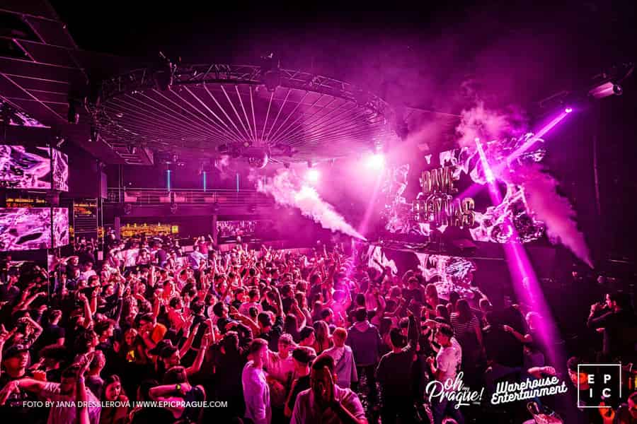 Prag: EPIC Nightclub Entry Ticket. Foto: GetYourGuide Prag: EPIC Nightclub Entry Ticket. Foto: GetYourGuide