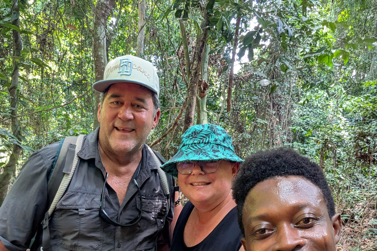 From Lagos: Ghana Castles & Kakum Park with Local Tour Guide
