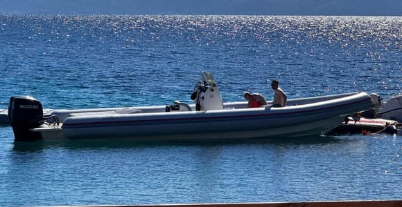 Sarandë: Small Group Boat Tour on Speedboat with Swim Stops