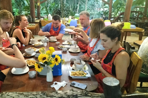 Krabi: Authentic Thai Cooking Class with a Meal