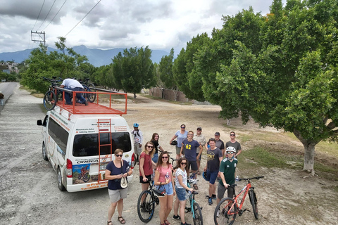 Oaxaca: La Culebra - Hierve el Agua Dagstur.Pris från 8 personer och uppåt