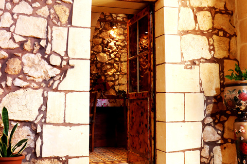 Gozo: Traditional and Local Breakfast in a Historic building