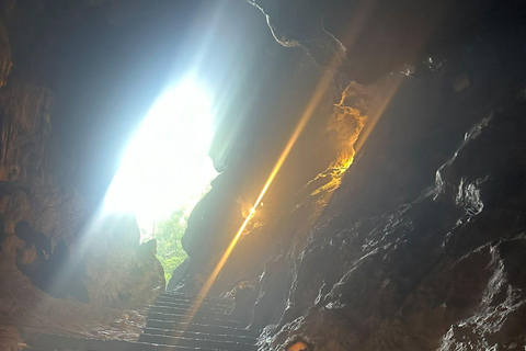 Visite d&#039;une jounée de la pagode des Parfums en groupeVisite d&#039;une jounée de la pagode des Parfums avec téléphérique.