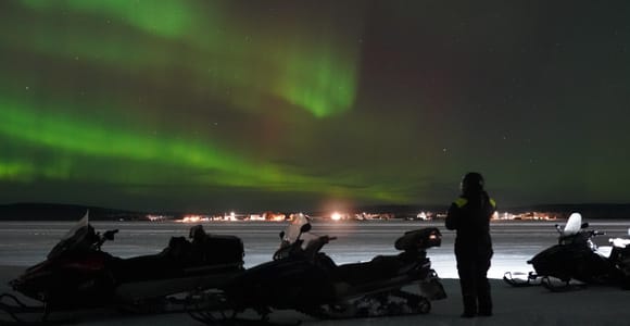 Kiruna: Northern Lights Snowmobile Tour with Fika & Reindeer