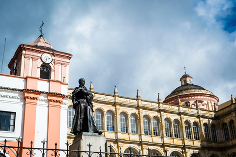 Candelaria Bogotá: Photo Shoot and Private Hike for Couples