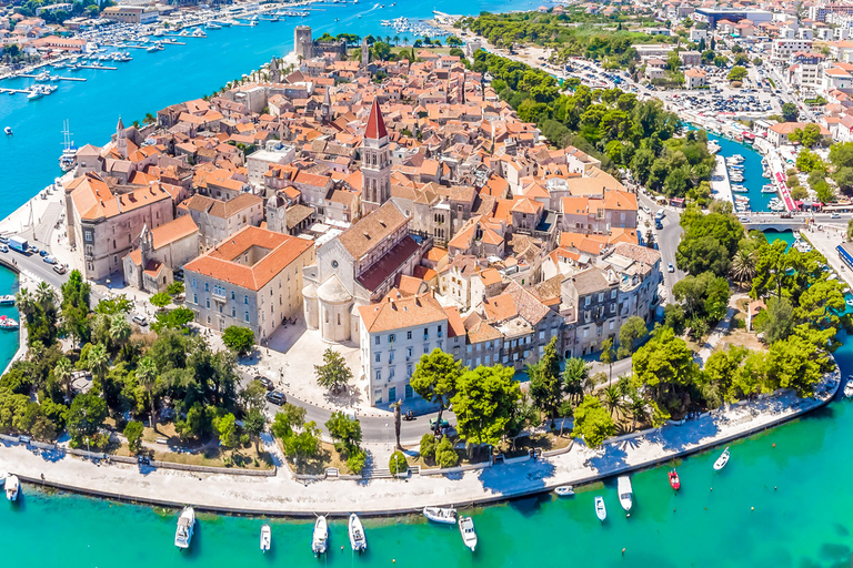 Split: Tour en barco de medio día por la Laguna Azul, el naufragio y TrogirSplit: tour de medio día en barco por el Lago Azul, naufragio y Trogir