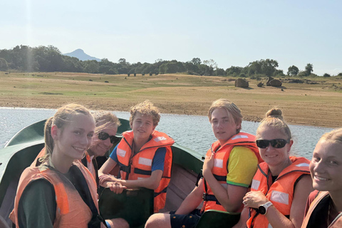 Ella: Gal Oya National Park Wildlife Boat Safari with Pickup