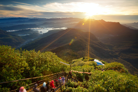 Galle to Adam&#039;s Peak &amp; Waterfall TourTour von Galle nach Adam&#039;s Peak und zum Wasserfall