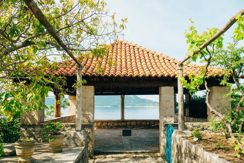 Dubrovnik: Vjetrenica Cave, Ombla and Trsteno Arboretum Tour