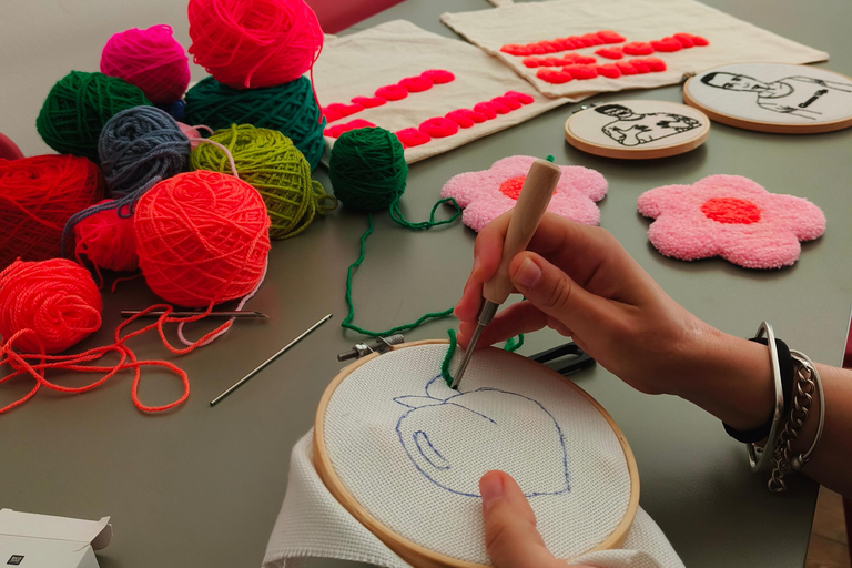 Thessaloniki: Punch Needle Workshop. Ein kreatives, lokales Erlebnis.Thessaloniki: Punch Needle Workshop. Ein kreatives, lokales Erlebnis
