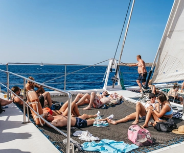 Lanzarote: Day Trip to the Papagayo Beaches by Catamaran