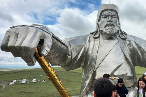 From Ulaanbaatar: Genghis Khan Statue & Terelj Park Tour