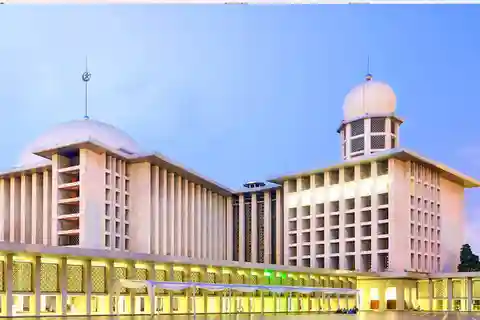 Jakarta : Highlights Explore Full Day Tour