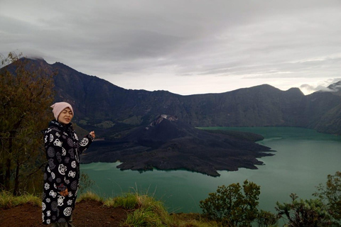 Trekking na górę Rinjani 2D/1N Krawędź krateru i szczyt