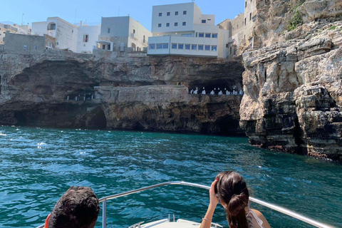 Polignano a Mare: Boat Cruise Among Caves and Turquoise Waters 4.5-Hour Private Tour