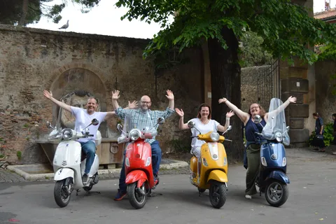 Roma: Passeio de scooter Vespa "Quando em Roma"