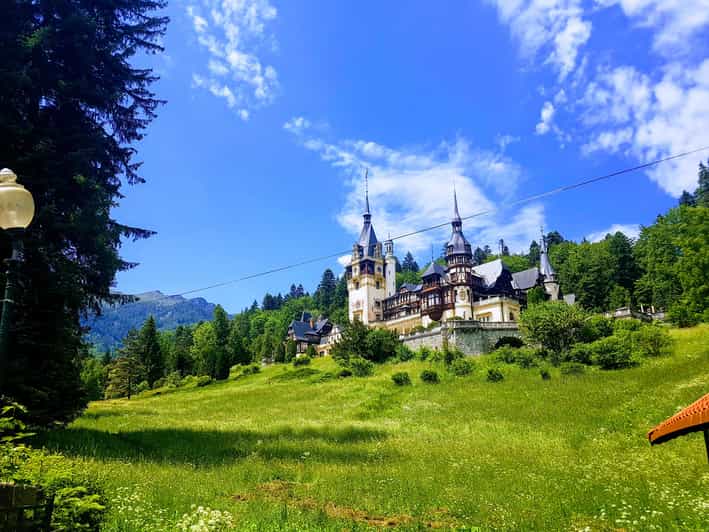 From Brașov: Peleș Palace, Bran Castle & Fortress Views