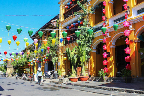 Hoi An Piesze zwiedzanie starego miastaWycieczka grupowa (maksymalnie 15 osób na grupę)