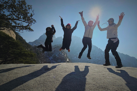 Seoul: Bukhansan Mountain Guided Hike
