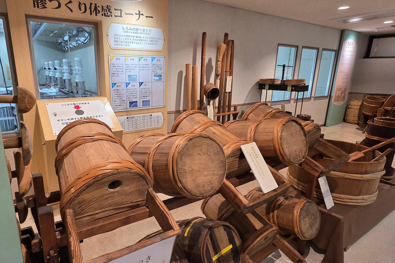 Osaka : visite privée d'une brasserie de saké avec dégustations