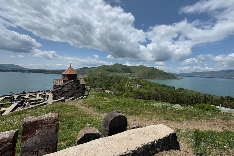 Armenia: 5-Day Wine and Culture Tour with Breakfast & Lunch