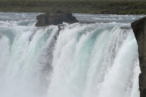 Vanuit Akureyri: Diamond Circle Tour met watervallen