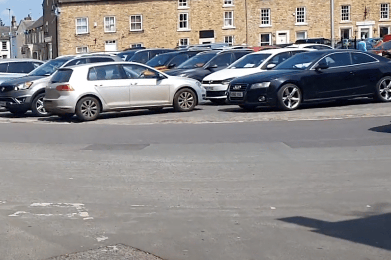 Recorrido en coche por el Parque Nacional de Yorkshire Dales con una APP