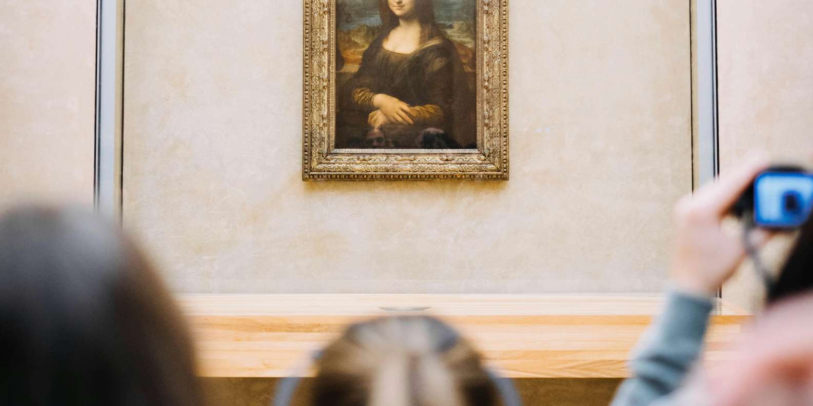 Paris: Louvre Museum Semi-Private Tour | Skip the Line