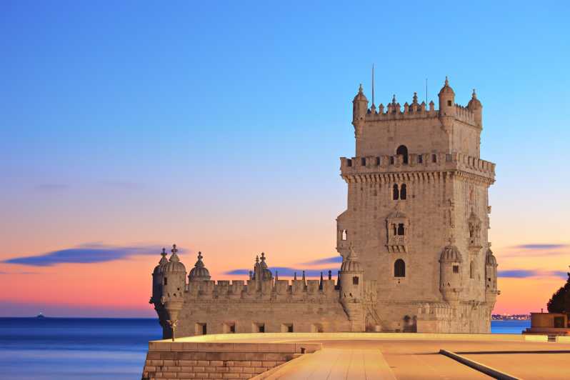 Lisboa en un día: Excursión Histórica de un Día en Minivan
