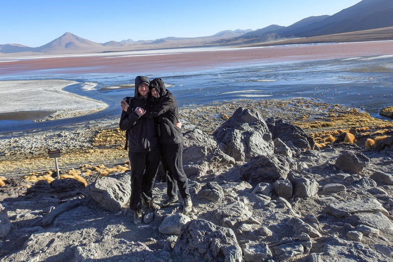 La Paz: 4-Day Uyuni Salt Flats to San Pedro de Atacama ENGLISH-SPEAKING GUIDE