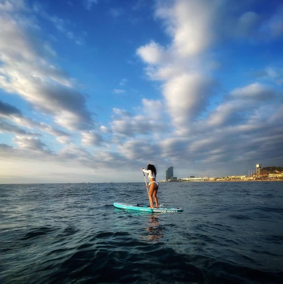 Puesta de sol+paddle surf con música+fotos&amp;vídeos Barceloneta+merienda