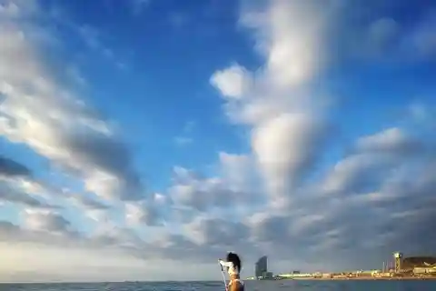 Sonnenuntergang+Paddelsurfen mit Musik+Fotos&Videos Barceloneta+Snack