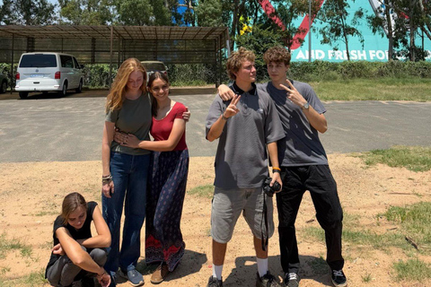 Johannesburg: Soweto Tuk-Tuk or Bike Tour