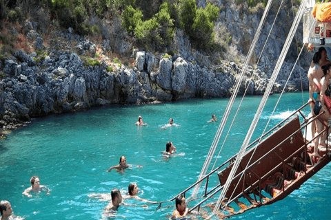 Ölüdeniz: 6 Islands Deluxe Gulet Boat with Lunch & DJ Ölüdeniz: 6 Islands Deluxe Gulet Boat with Lunch & DJ